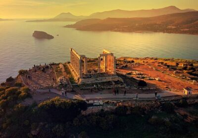 How to get to the temple of Poseidon from Athens