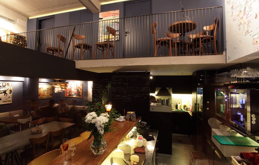 kiki de grece bar in athens